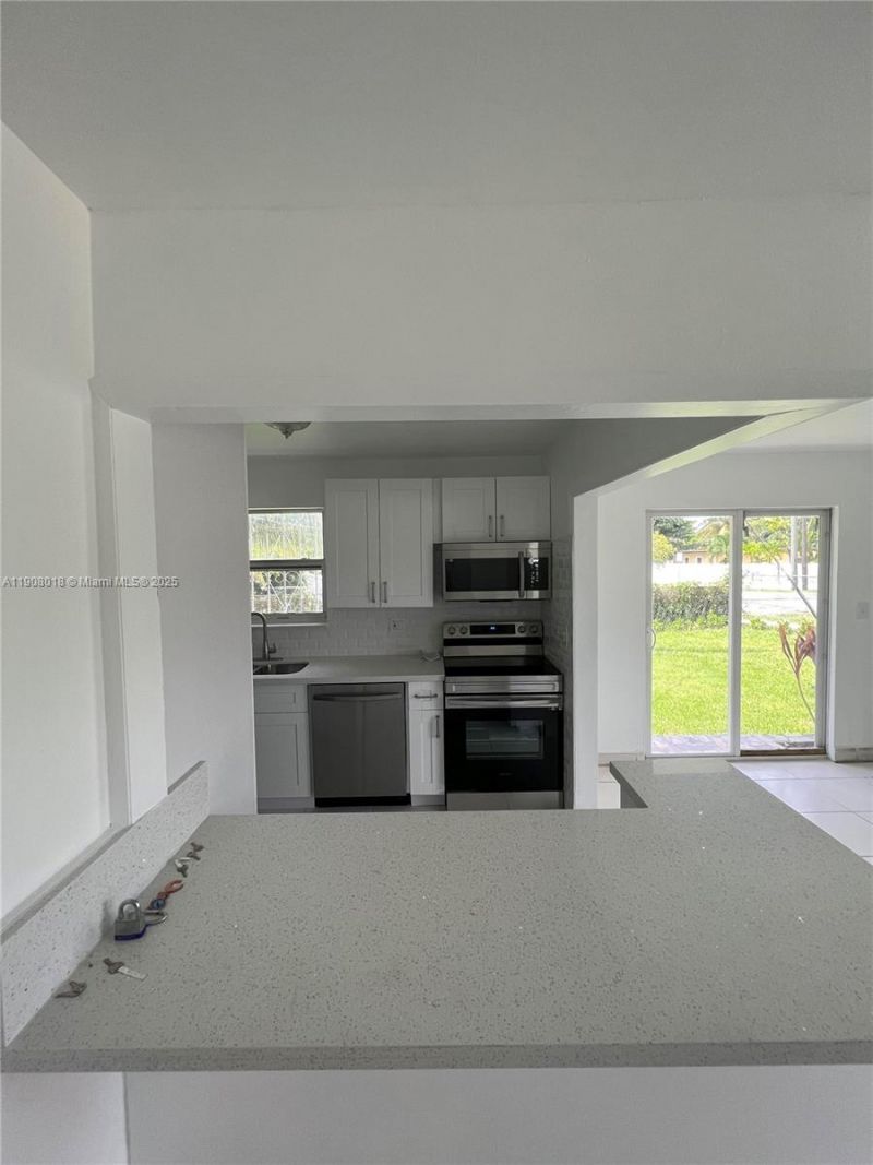 1600 SW 71st Ct, Unit NA, Miami, FL 33155 Photo