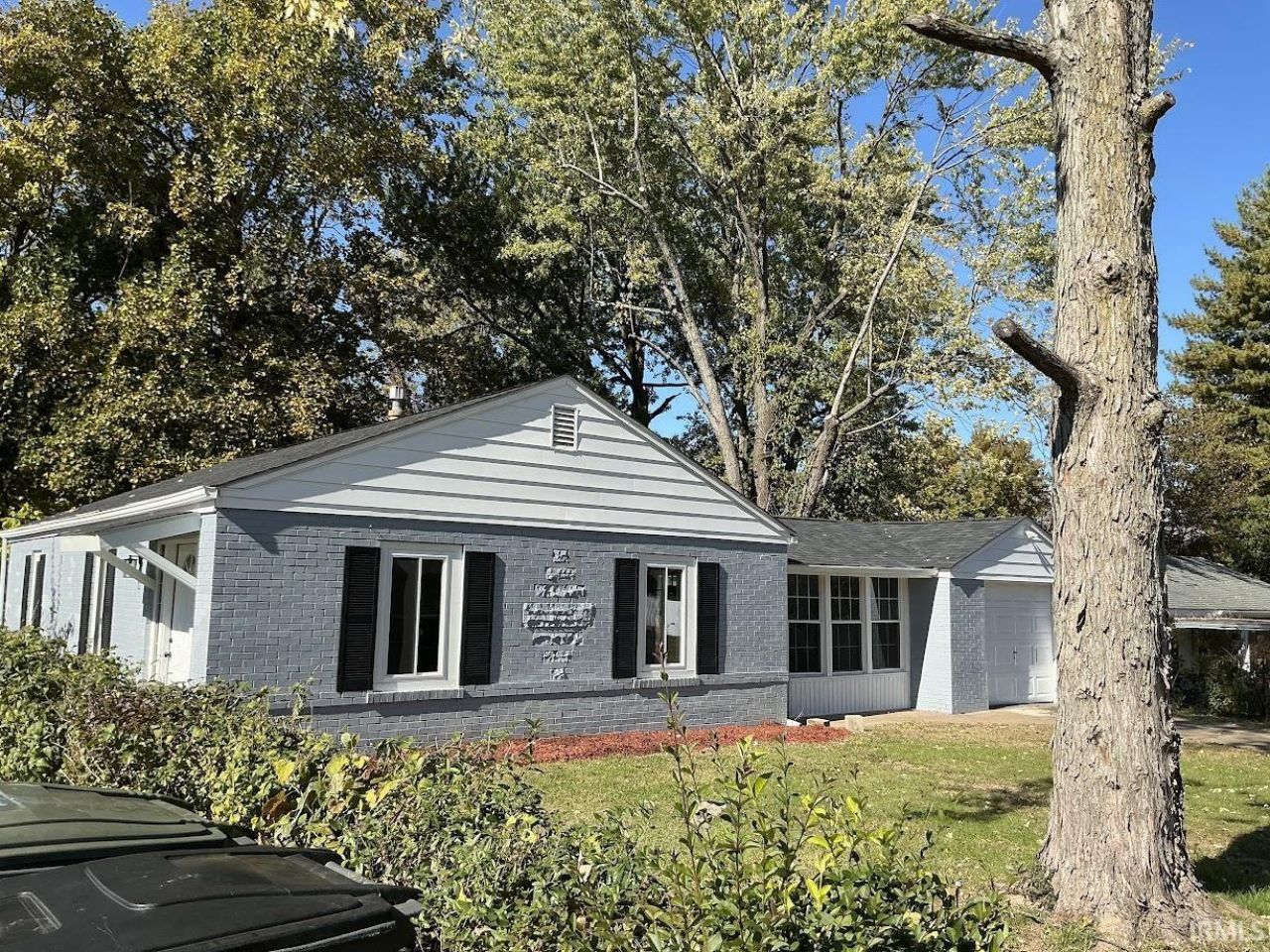 423 S Kenmore Drive, Evansville, IN 47714 Main Photo