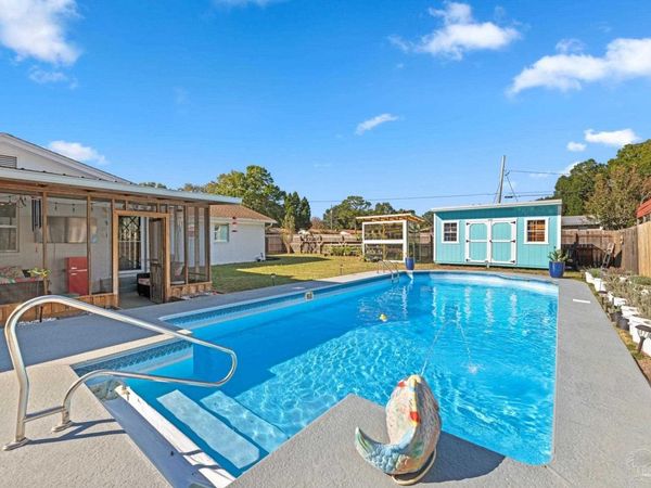 8494 Olympia Rd, Pensacola, FL 32514