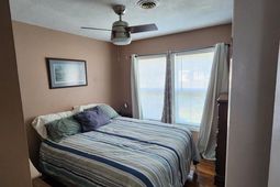 809 Cedar St. photo 4