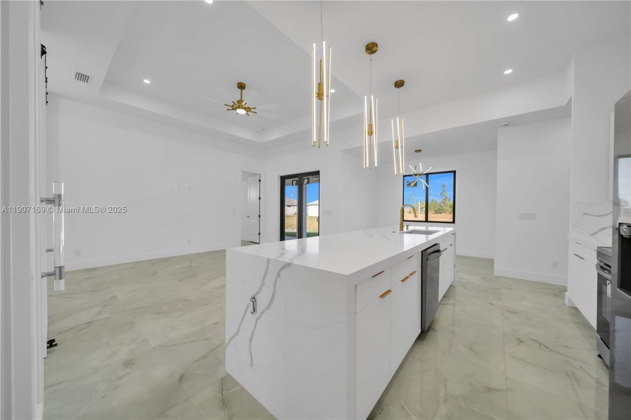 2005 El Dorado Blvd N, Cape Coral, FL 33993 Photo