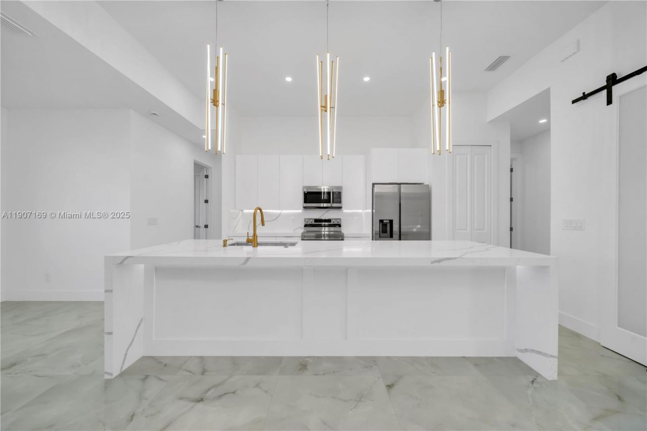 2005 El Dorado Blvd N, Cape Coral, FL 33993 Photo