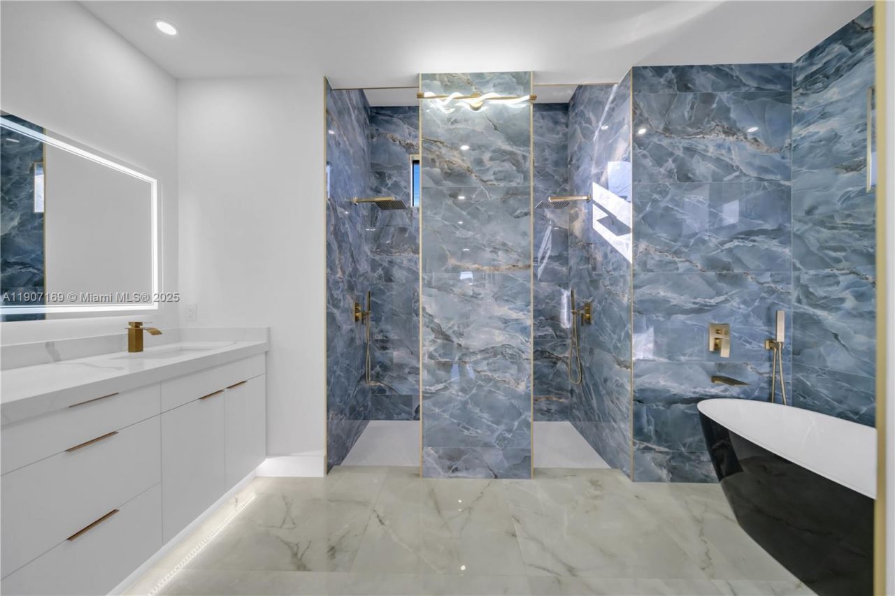 2005 El Dorado Blvd N, Cape Coral, FL 33993 Photo