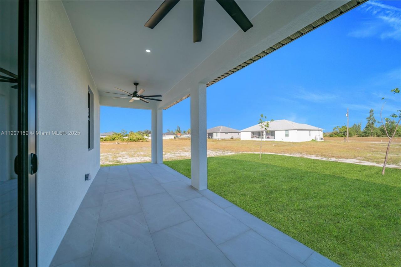 2005 El Dorado Blvd N, Cape Coral, FL 33993 Photo