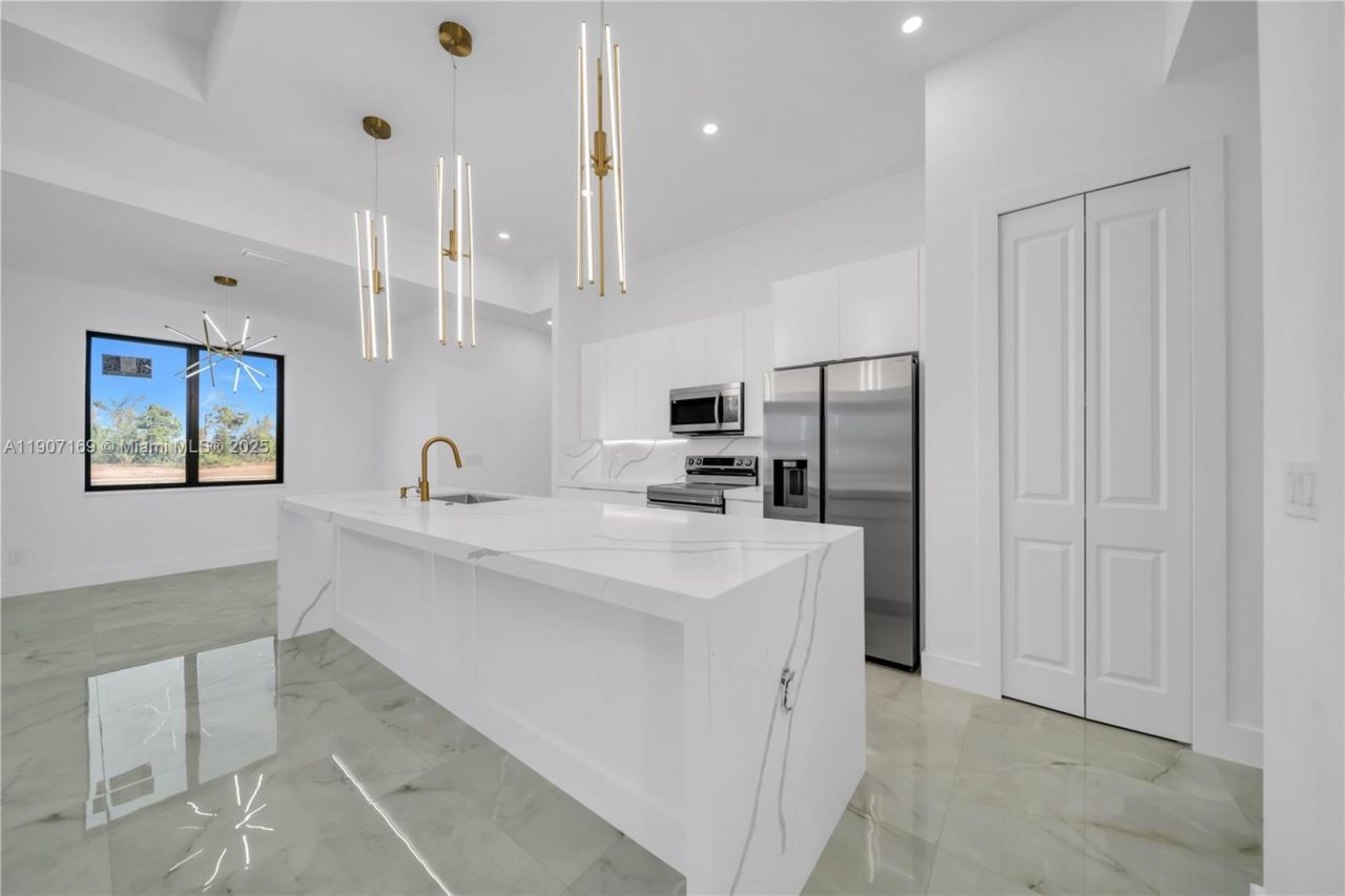 2005 El Dorado Blvd N, Cape Coral, FL 33993 Photo