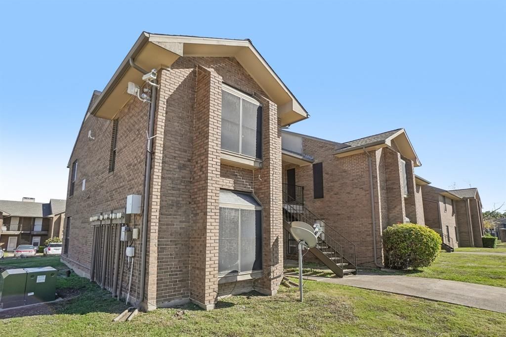 4540 Chaha Road, Unit 202, Garland, TX 75043 Main Photo