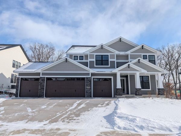 1955 Royal Boulevard N, Lake Elmo, MN 55042
