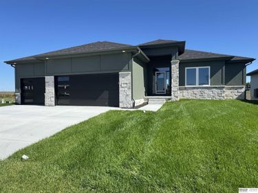 6339 N 207th Street, Elkhorn, NE 68022