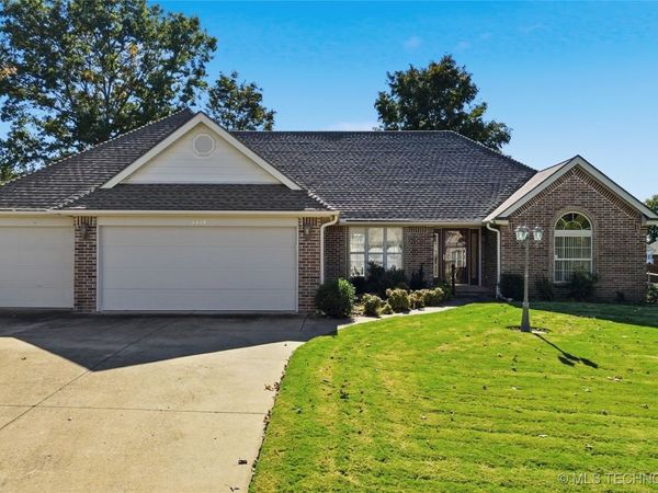 3327 Bunker Street, Claremore, OK 74019