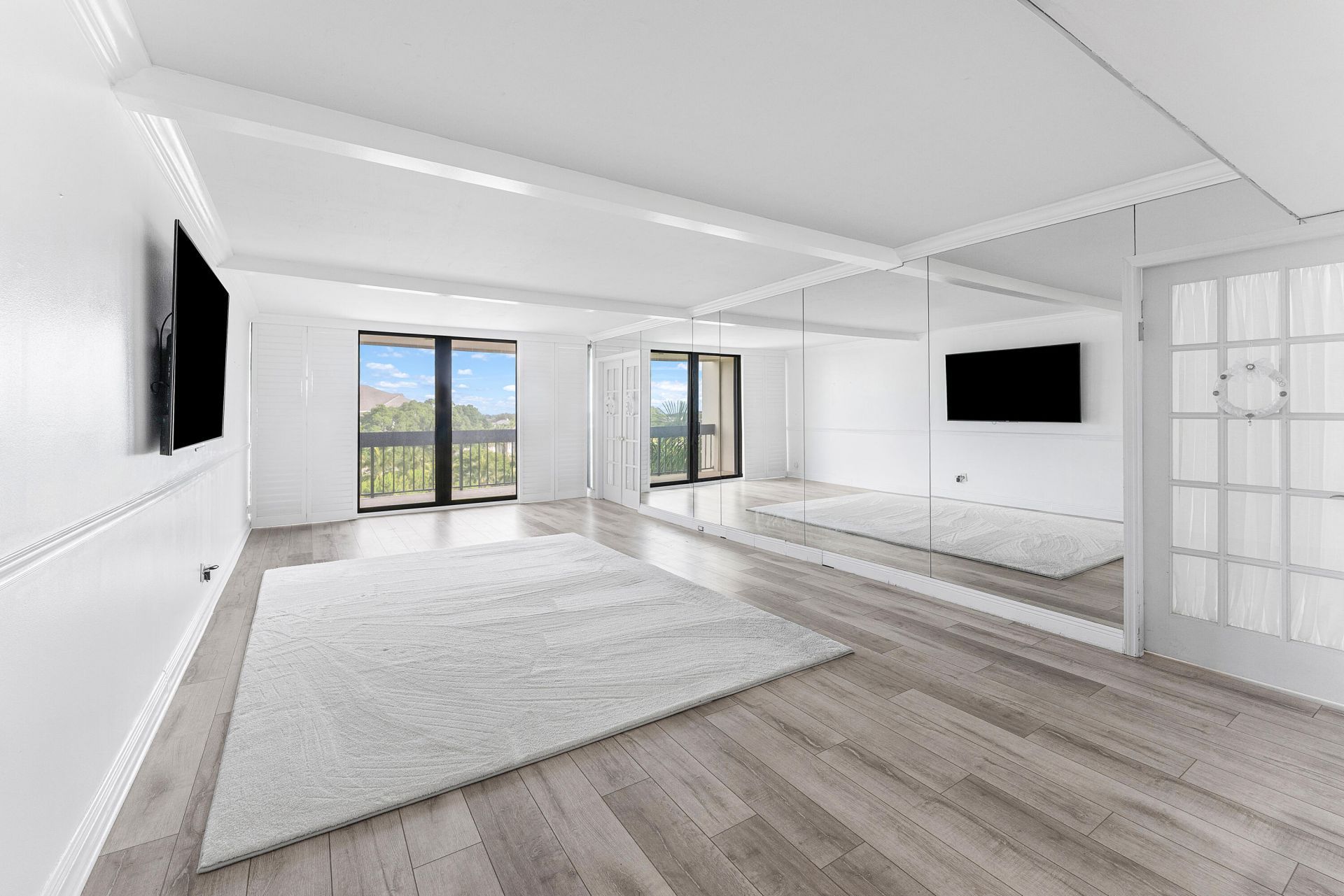 2400 Presidential Way, Unit 503, West Palm Beach, FL 33401 Photo