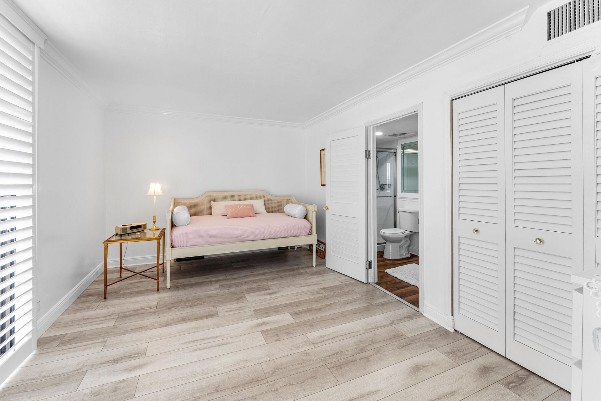 2400 Presidential Way, Unit 503, West Palm Beach, FL 33401 Photo