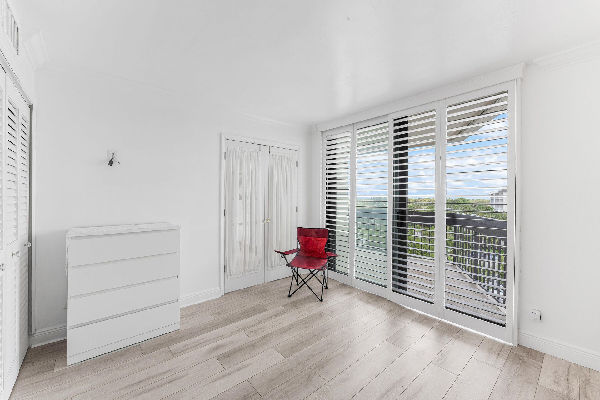 2400 Presidential Way, Unit 503, West Palm Beach, FL 33401 Photo