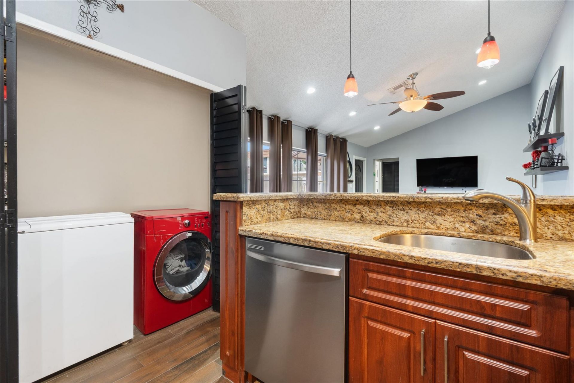 151 NW 115th Avenue, Unit 405, Plantation, FL 33325 Photo