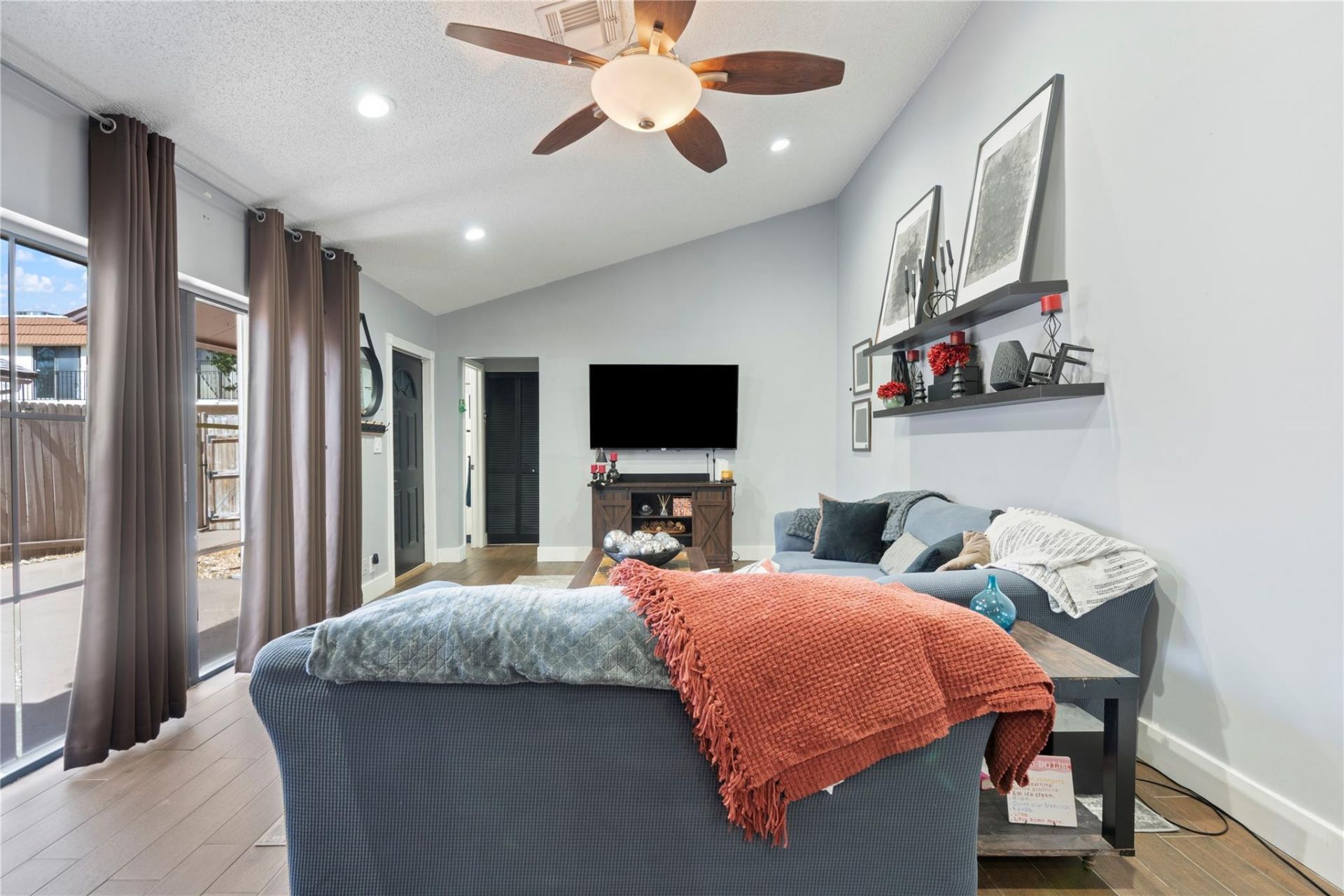 151 NW 115th Avenue, Unit 405, Plantation, FL 33325 Photo