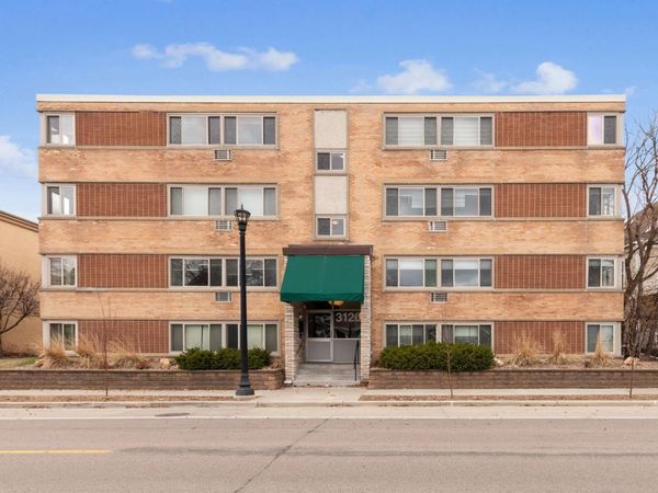 3120 Hennepin Avenue, Unit 103, Minneapolis, MN 55408