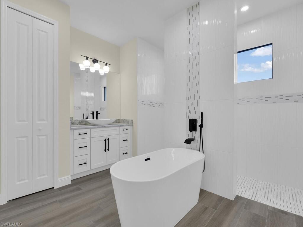 144 SW 28th St, Cape Coral, FL 33914 Photo