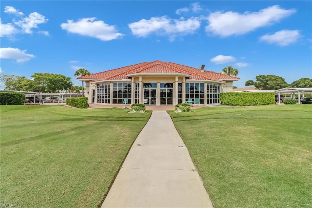 41 High Point Cir S, Unit 104, Naples, FL 34103 Photo