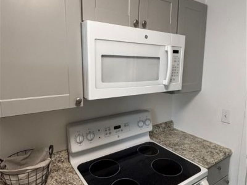 11850 Edgewater Drive, Unit 722, Lakewood, OH 44107 Photo 5