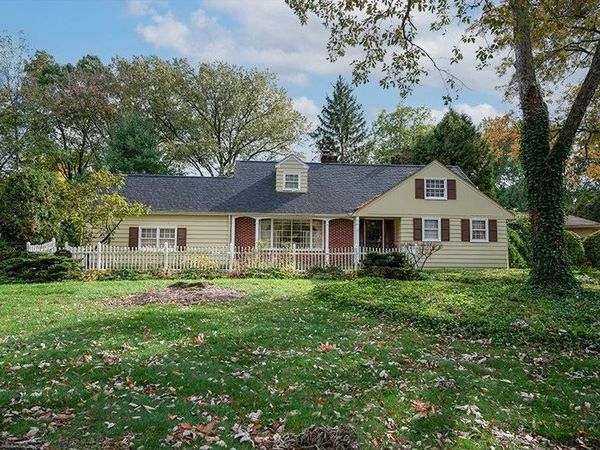 3930 Northwood Drive SE, Howland, OH 44484