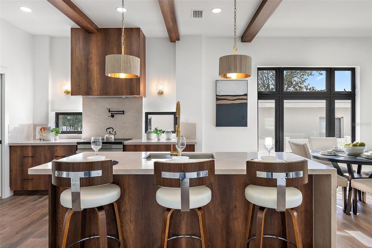 5941 Mangrove Street N, Saint Petersburg, FL 33703 Photo