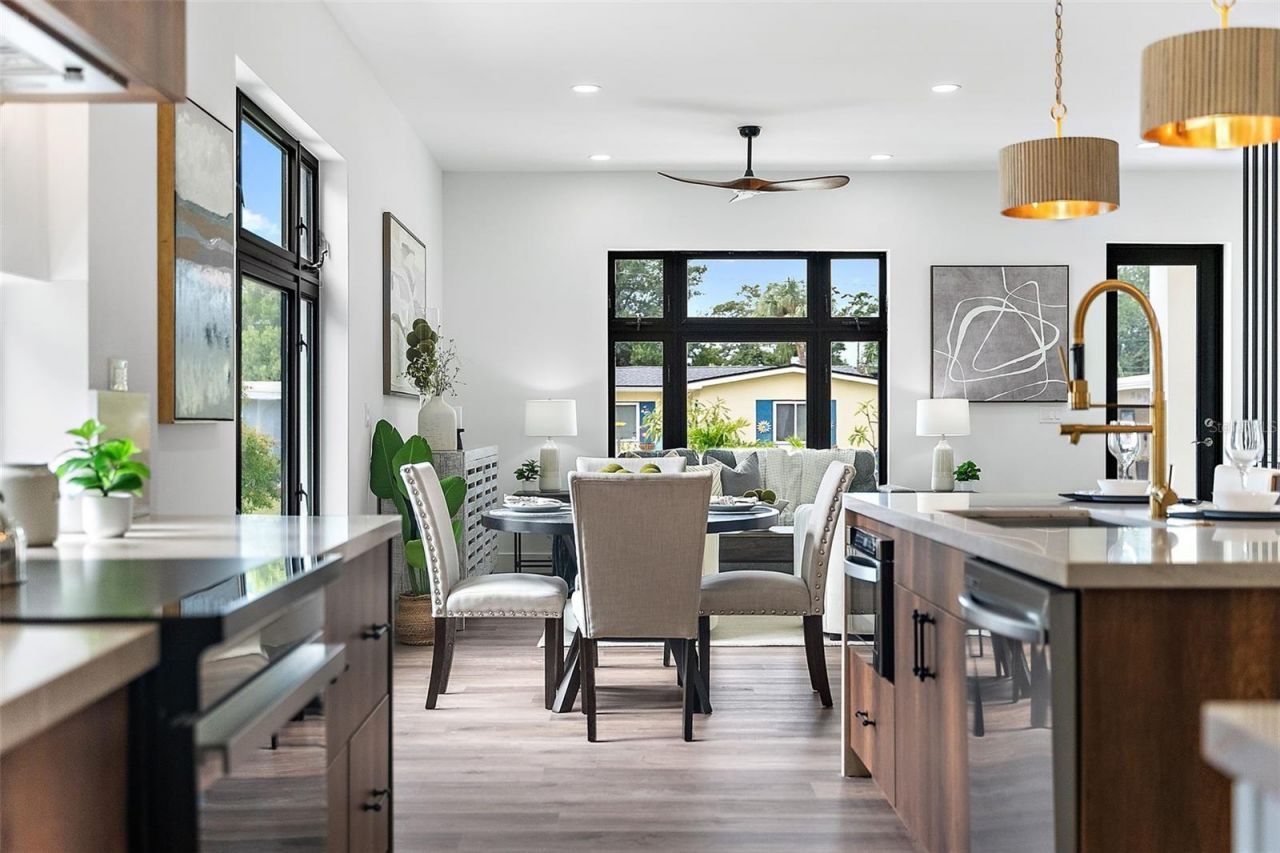 5941 Mangrove Street N, Saint Petersburg, FL 33703 Photo