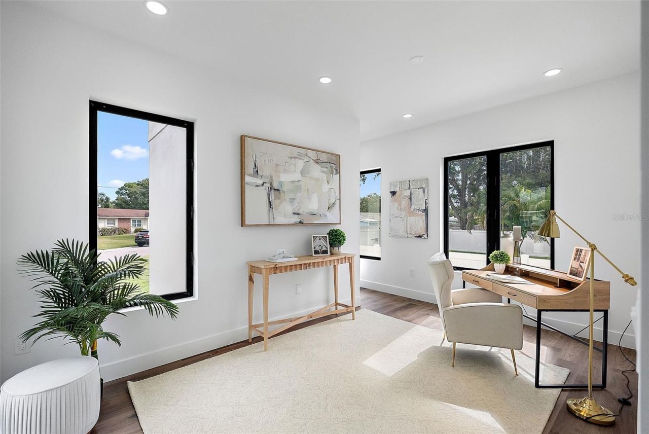 5941 Mangrove Street N, Saint Petersburg, FL 33703 Photo