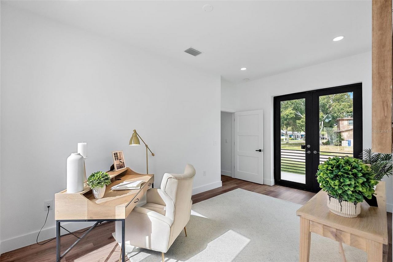 5941 Mangrove Street N, Saint Petersburg, FL 33703 Photo