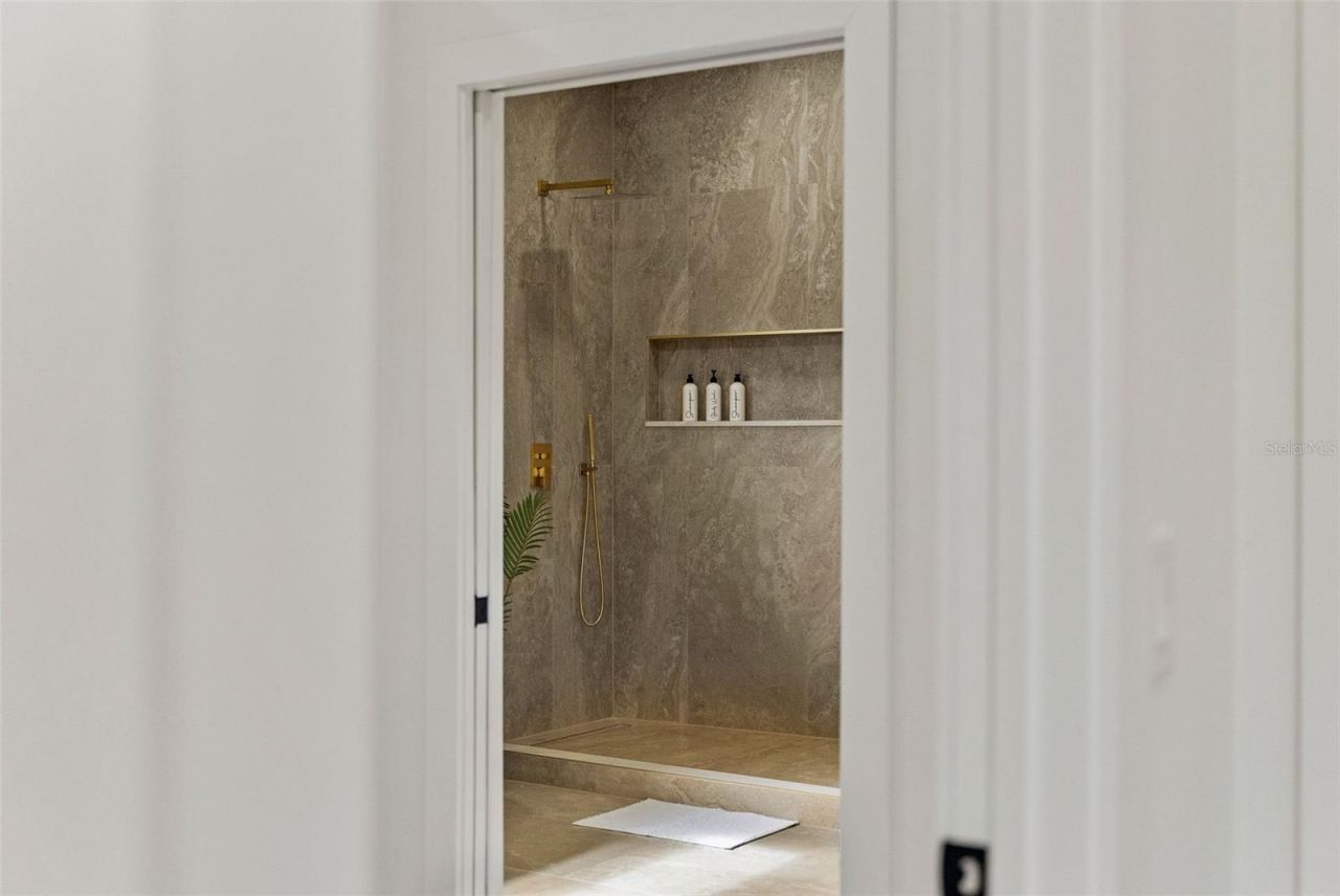 5941 Mangrove Street N, Saint Petersburg, FL 33703 Photo