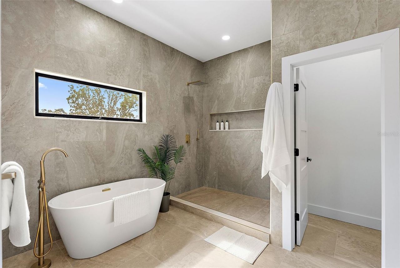 5941 Mangrove Street N, Saint Petersburg, FL 33703 Photo