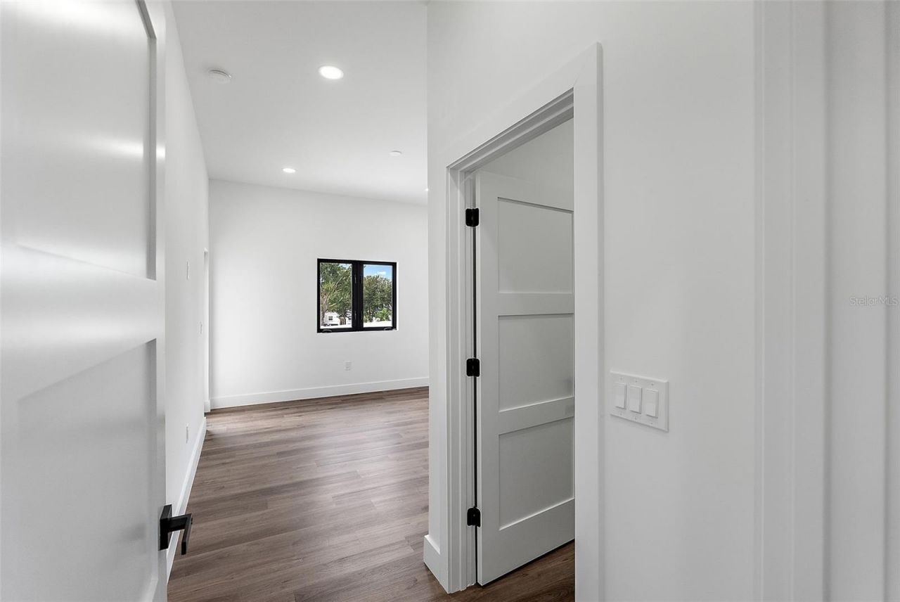 5941 Mangrove Street N, Saint Petersburg, FL 33703 Photo