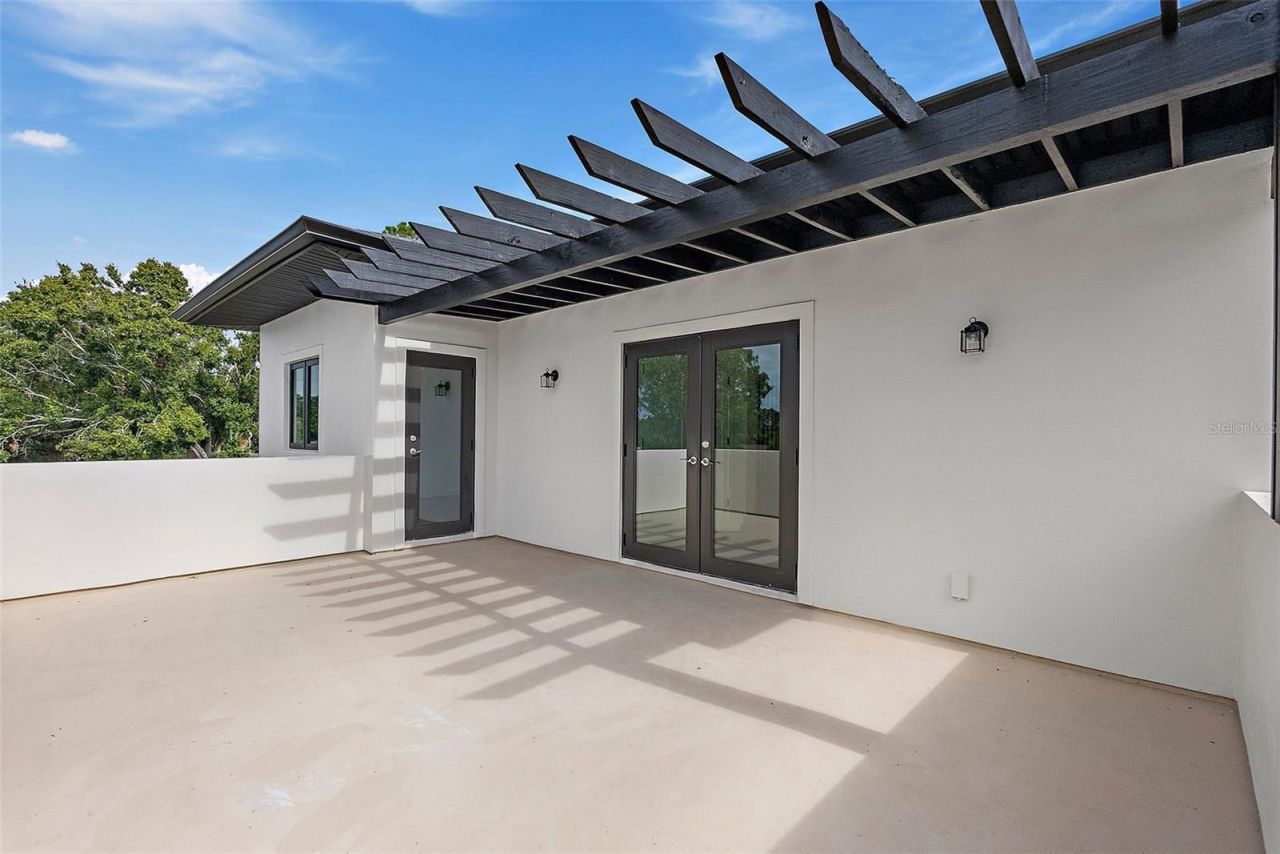 5941 Mangrove Street N, Saint Petersburg, FL 33703 Photo