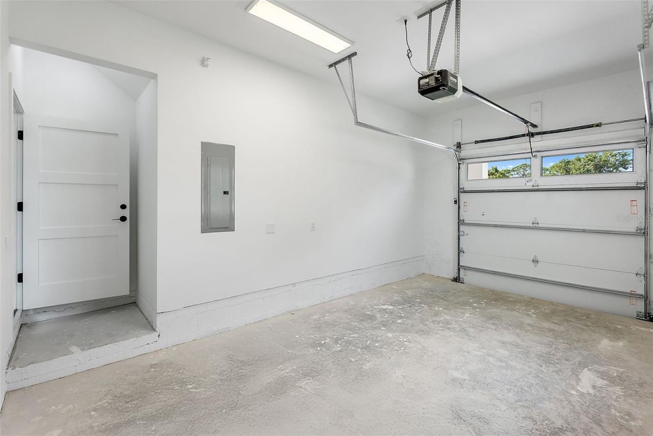 5941 Mangrove Street N, Saint Petersburg, FL 33703 Photo