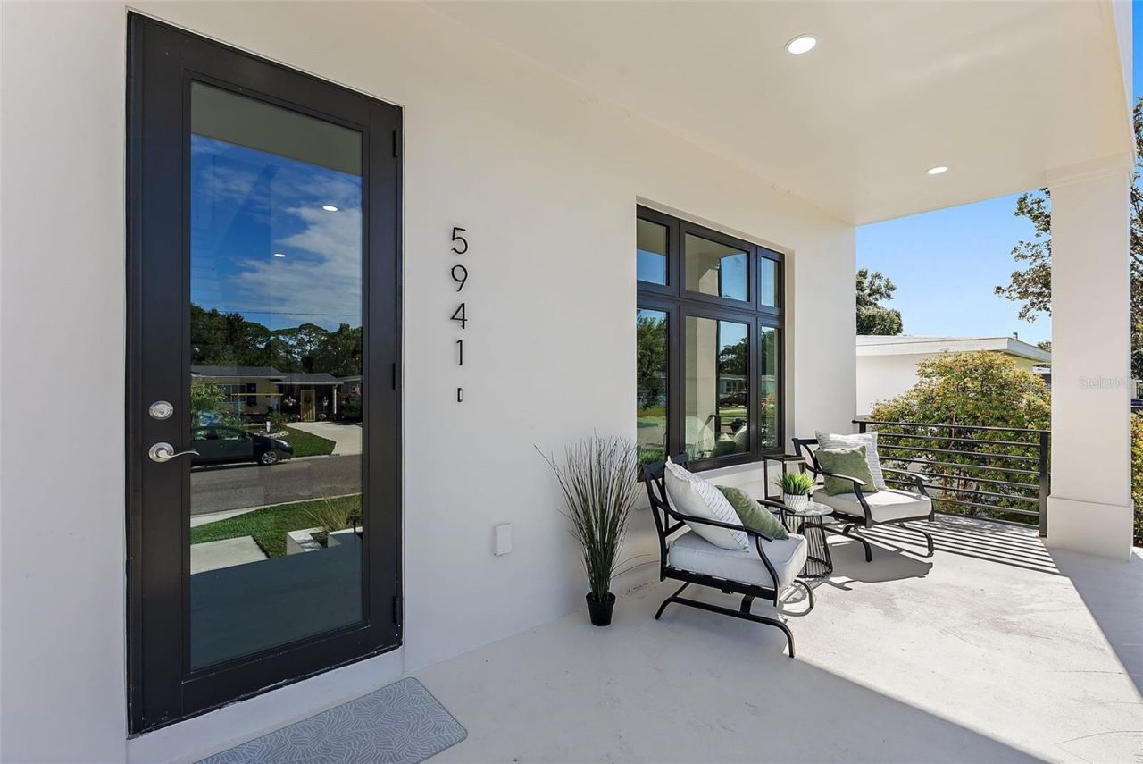 5941 Mangrove Street N, Saint Petersburg, FL 33703 Photo