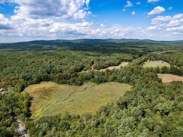 22 Abberton Road, Canterbury, NH 03224