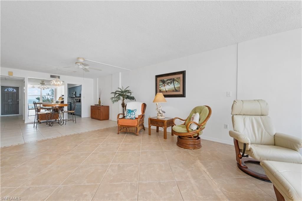 5200 Gulf Dr, Unit 604, Holmes Beach, FL 34217 Photo