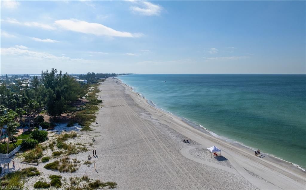 5200 Gulf Dr, Unit 604, Holmes Beach, FL 34217 Photo