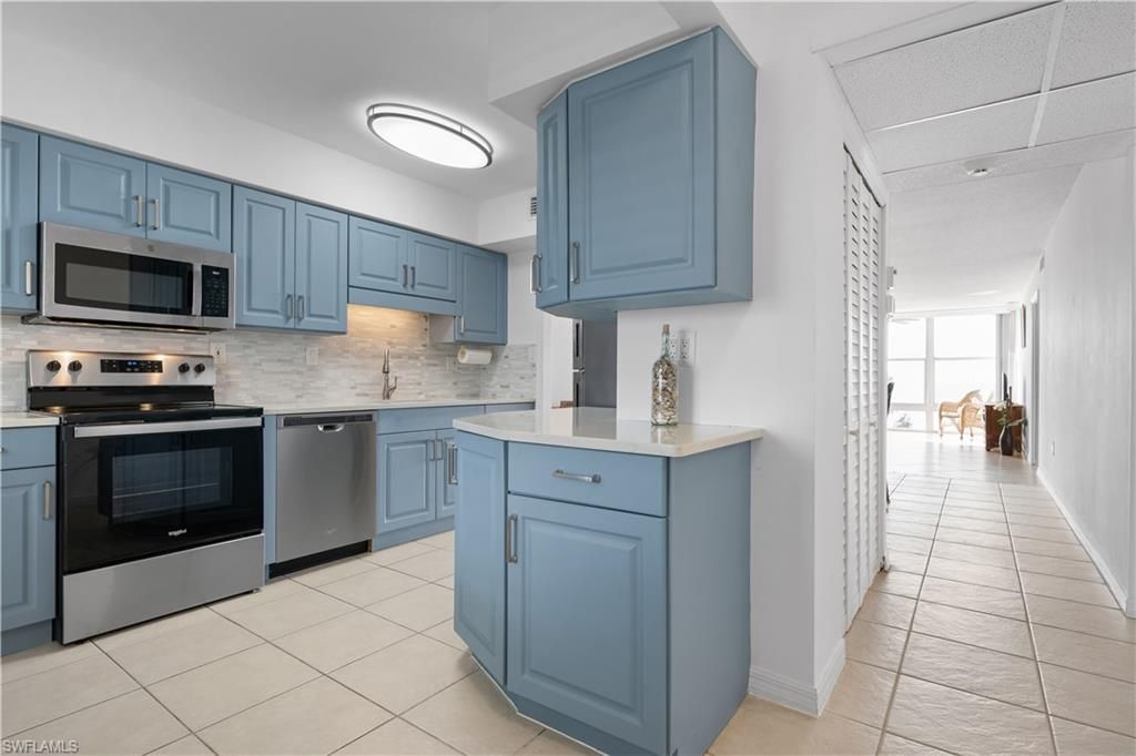 5200 Gulf Dr, Unit 604, Holmes Beach, FL 34217 Photo