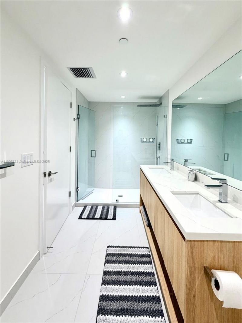 9901 Bay Harbor, Unit 505, Bay Harbor Islands, FL 33154 Photo