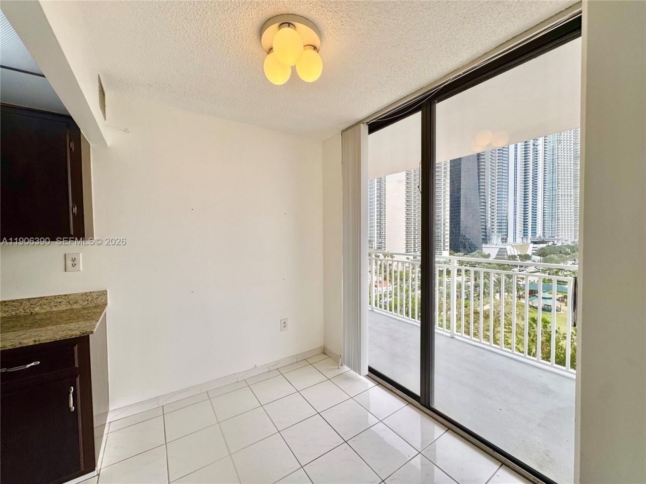 210 174th St, Unit 1002, Sunny Isles Beach, FL 33160 Photo