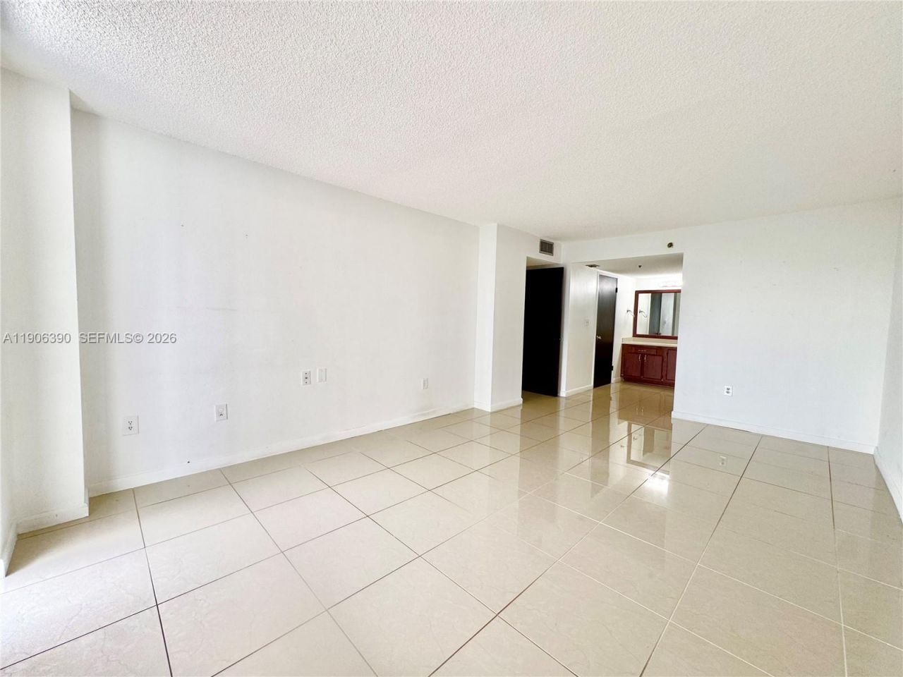 210 174th St, Unit 1002, Sunny Isles Beach, FL 33160 Photo