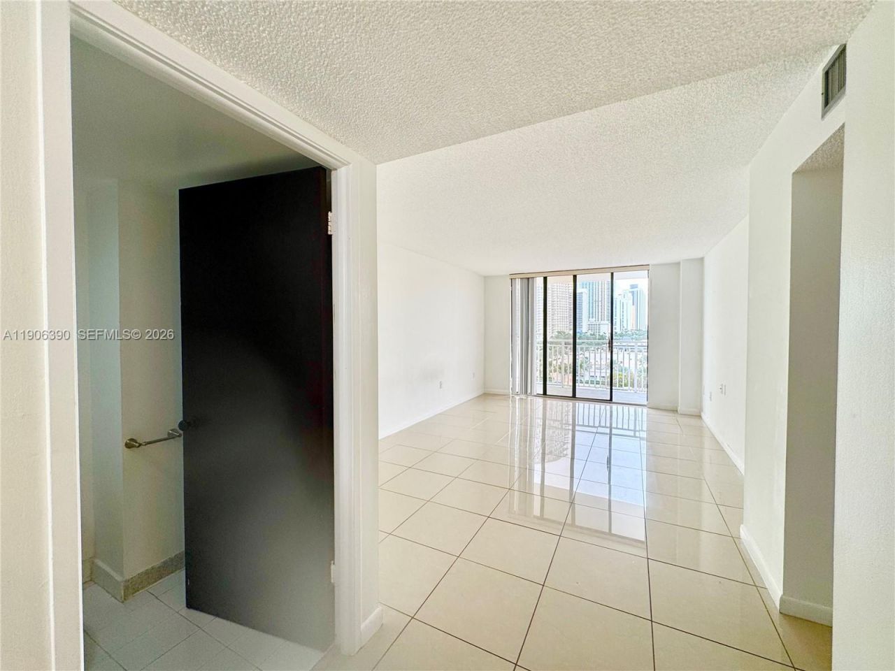 210 174th St, Unit 1002, Sunny Isles Beach, FL 33160 Photo