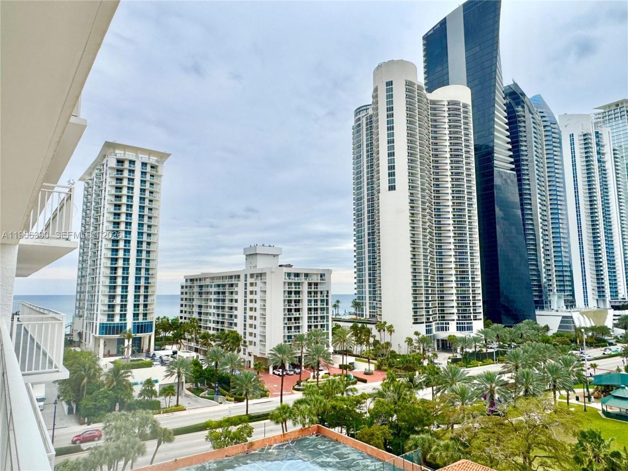 210 174th St, Unit 1002, Sunny Isles Beach, FL 33160 Photo
