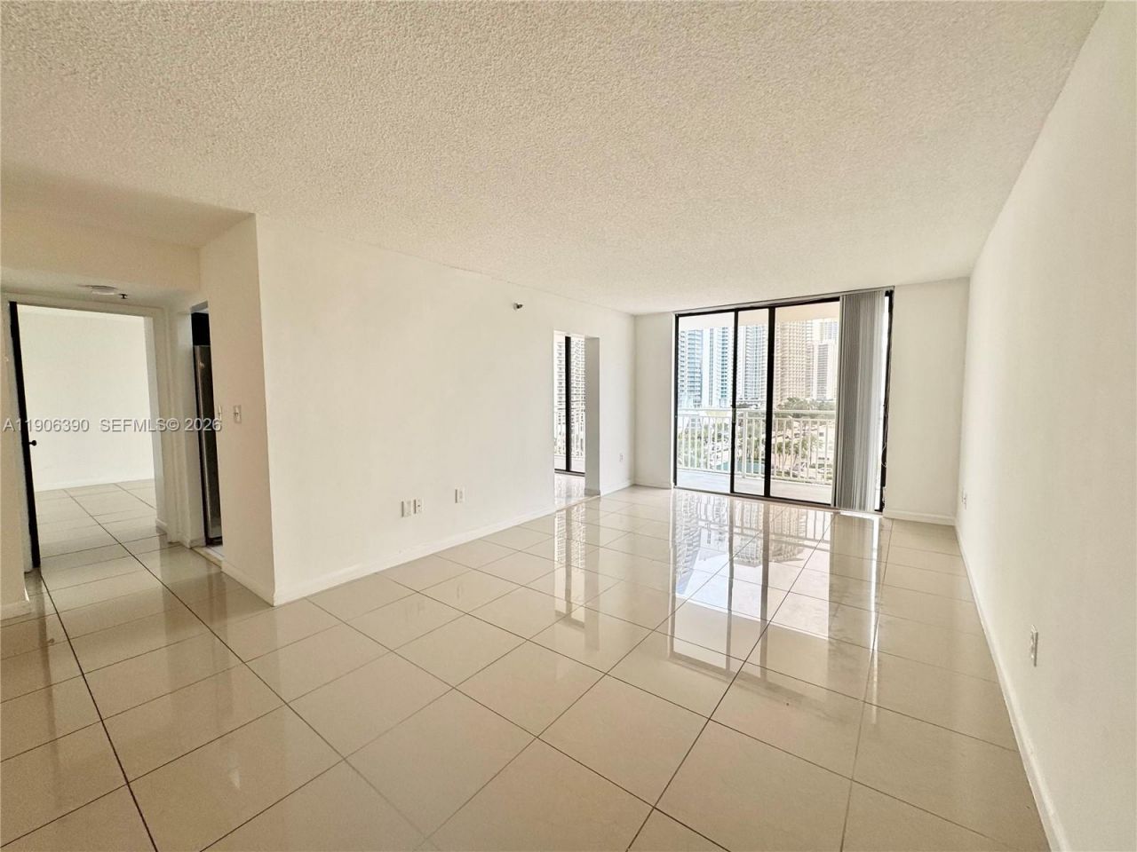 210 174th St, Unit 1002, Sunny Isles Beach, FL 33160 Photo