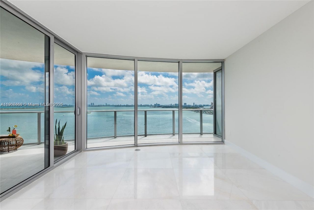 488 NE 18th St, Unit 1815, Miami, FL 33132 Photo