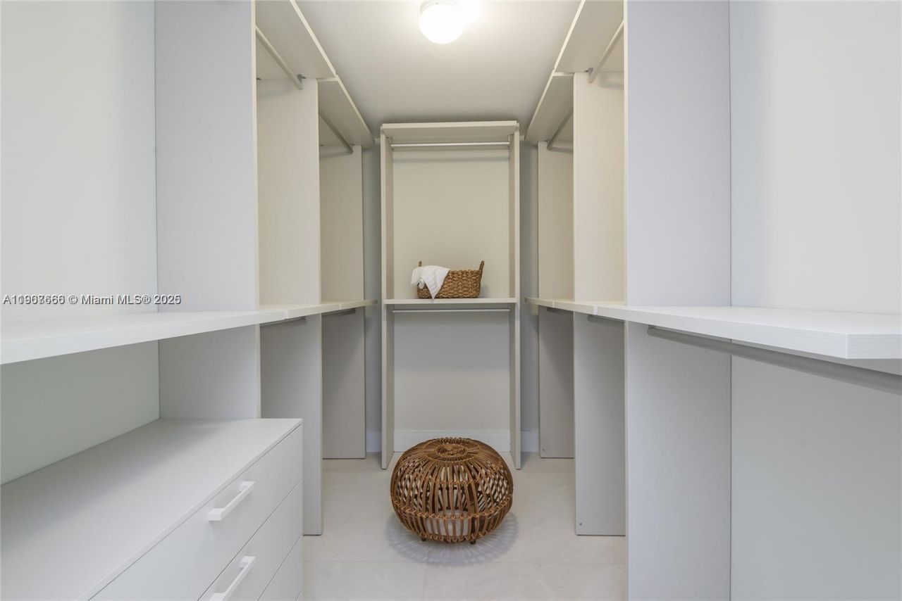 488 NE 18th St, Unit 1815, Miami, FL 33132 Photo