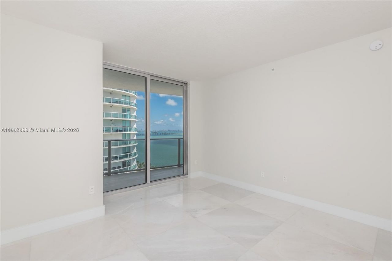 488 NE 18th St, Unit 1815, Miami, FL 33132 Photo