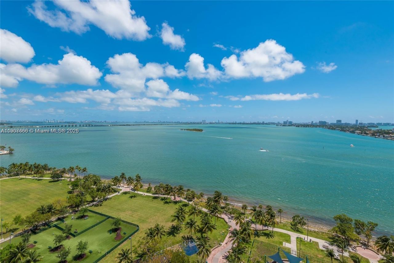 488 NE 18th St, Unit 1815, Miami, FL 33132 Photo