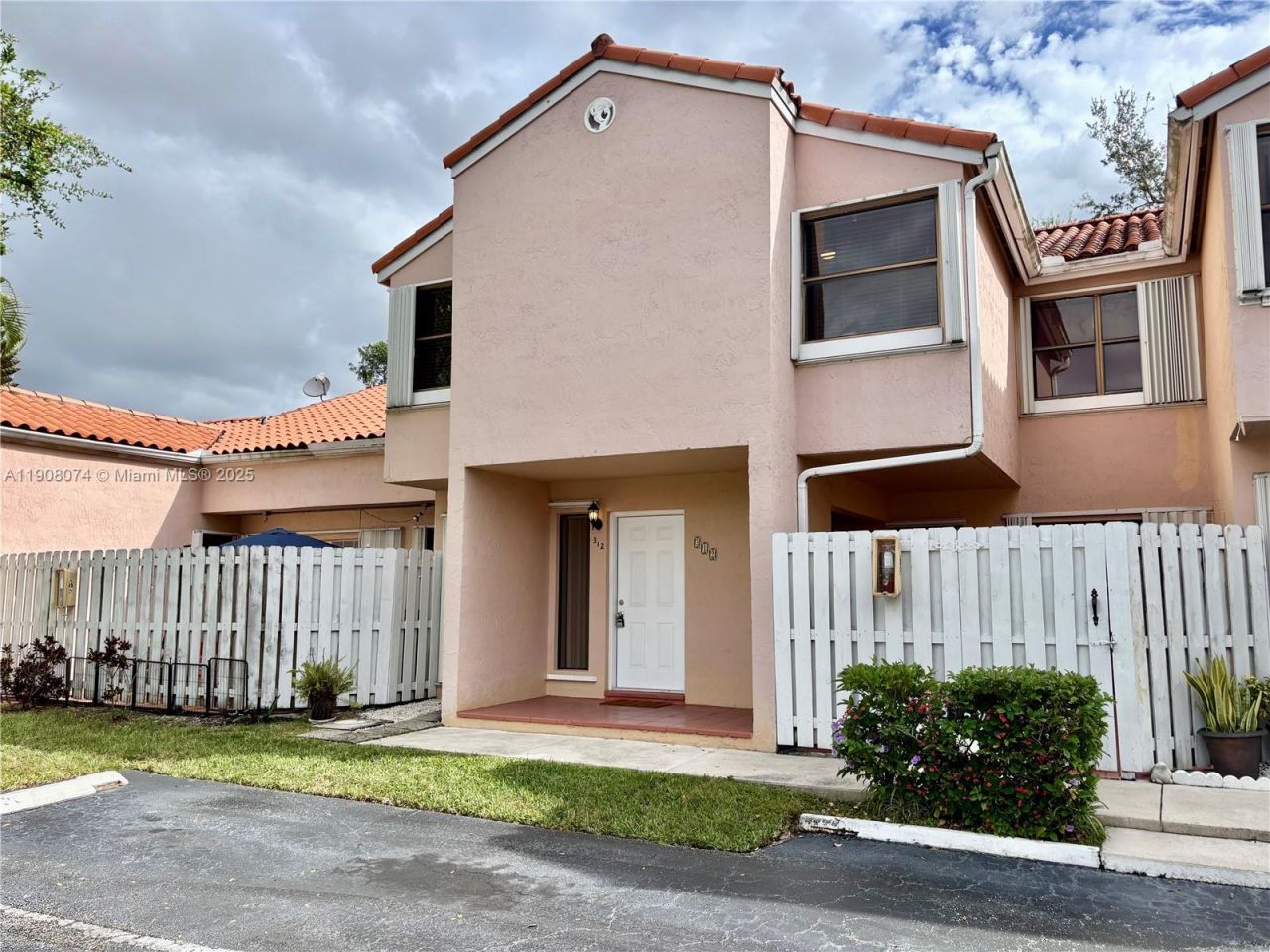 11820 SW 80th St, Unit 312, Miami, FL 33183 Photo