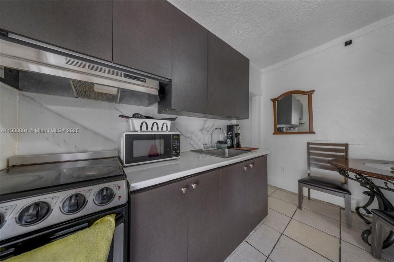 1334 SW 4th St, Miami, FL 33135 Photo