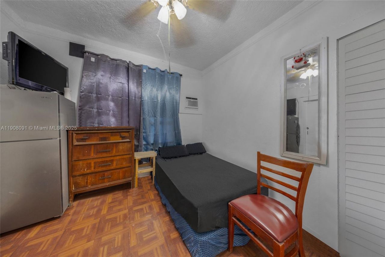 1334 SW 4th St, Miami, FL 33135 Photo